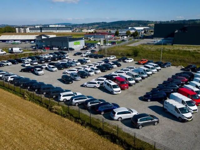 Ford S-Max 2,0 EcoBl. Aut. ''7SITZ*AHK*LED*NAVI*R-KAM''