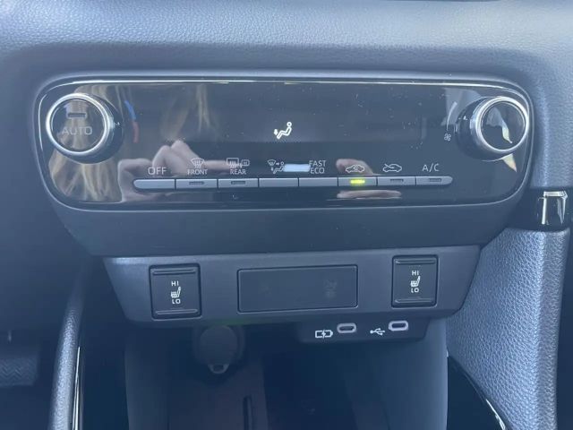 Toyota Yaris Hatchback Hybride VVT-i