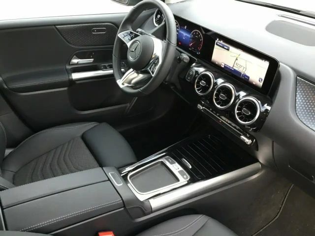 Mercedes-Benz B 180 SpurW W-Paket PDC SHZ SpurH LED el.Heck