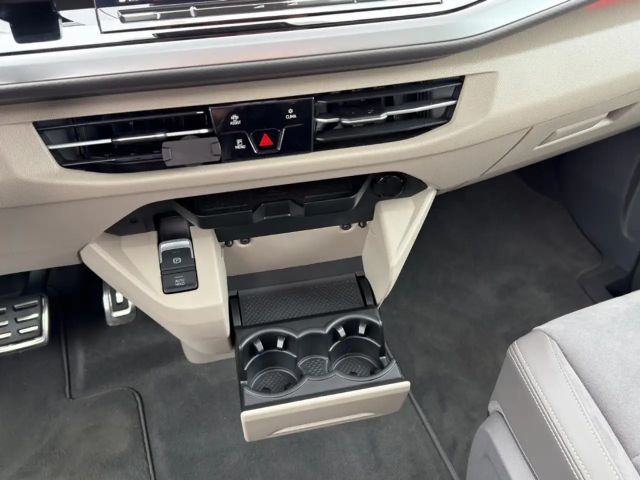 Volkswagen Multivan 2.0 TSI Style T7
