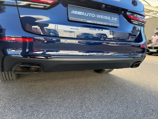 BMW 530 xe LASER+LEDER+HUD+ACC+PANO+DAB+BT+MFL+AHK+