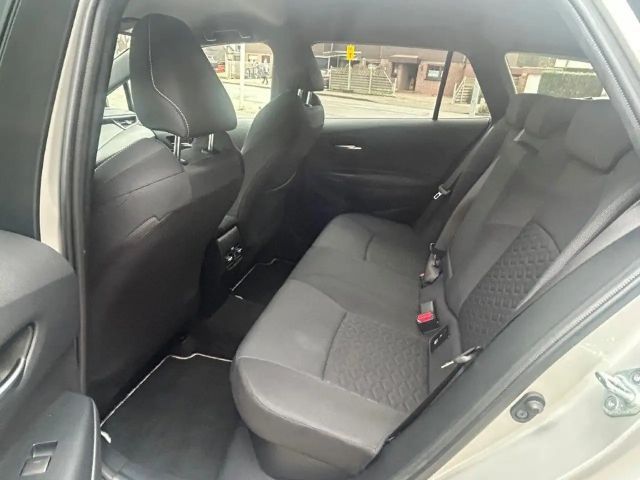 Toyota Corolla Hybride Team D