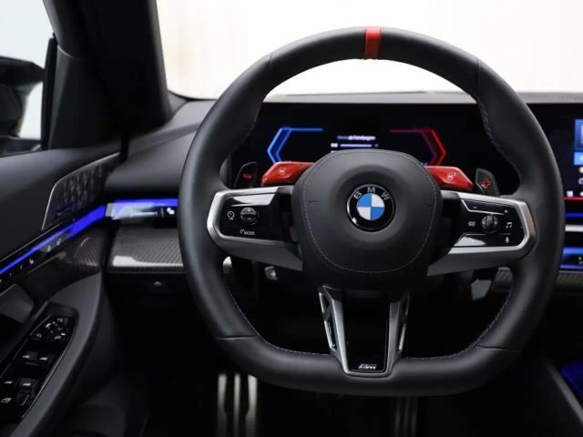 BMW M5 FROZEN DEEP GREEN - UNIEK - 40 GRAM CO2