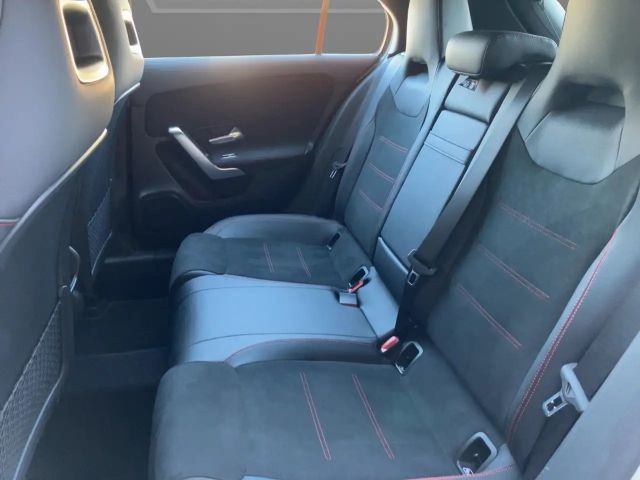 Mercedes-Benz A 180 AMG Line