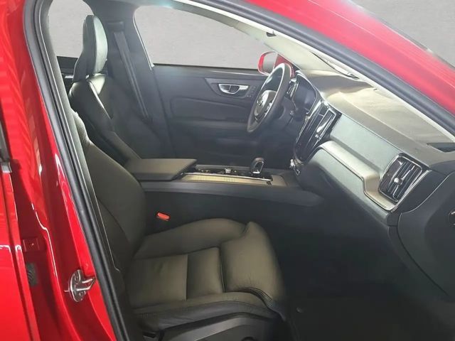 Volvo V60 Cross Country AWD Plus