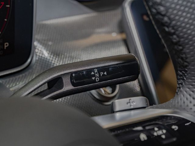 Mercedes-Benz C 200 AMG Line Sedan