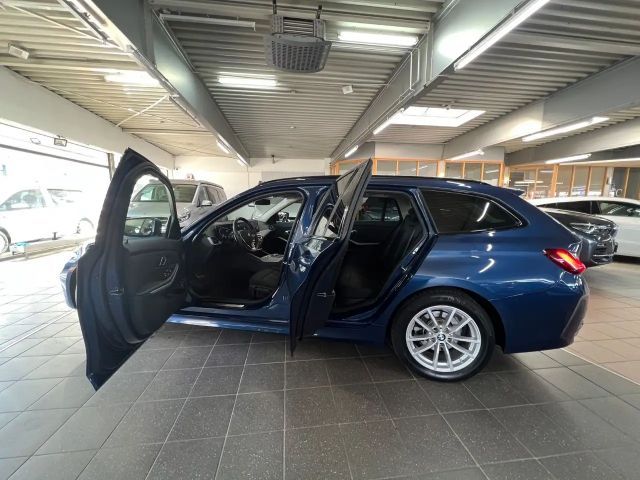 BMW 320 320d Touring xDrive