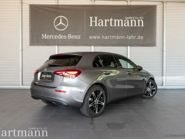 Mercedes-Benz A 200 Hatchback Progressive