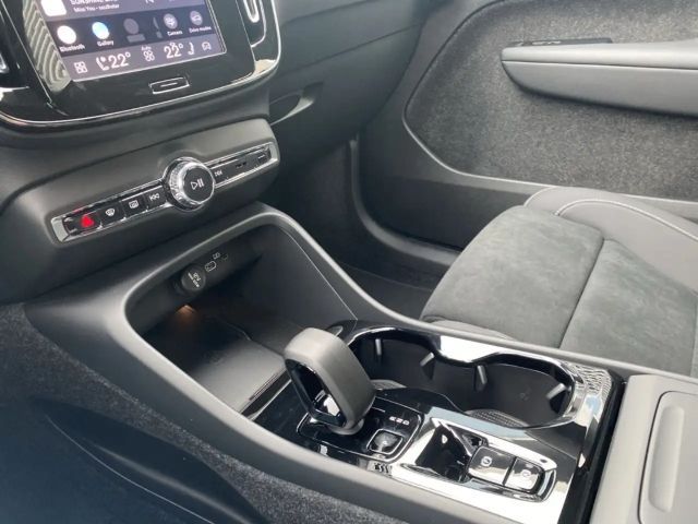 Volvo XC40 Dark Plus