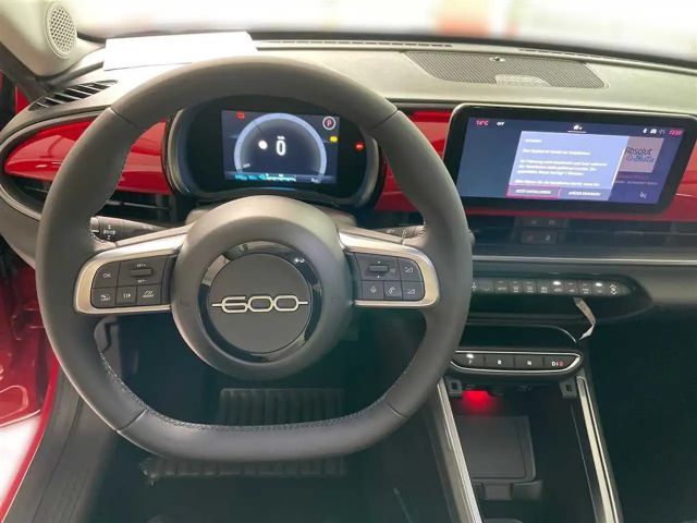 Fiat 600e (RED) LED, PDC, Apple CarPlay