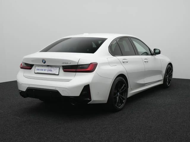 BMW 318 318d M-Sport Sedan