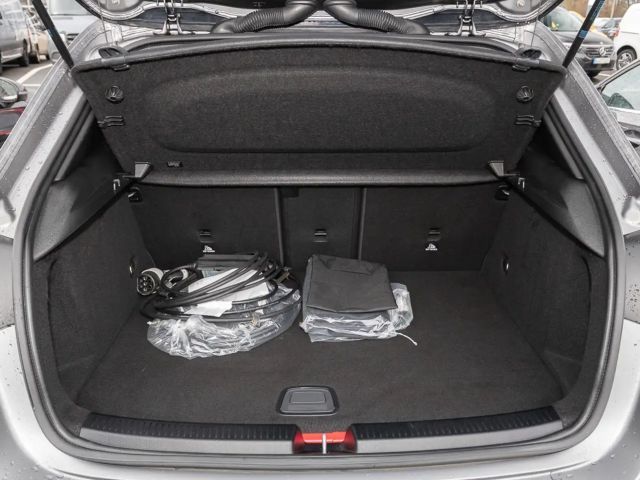 Mercedes-Benz A 250 A 250 e Hatchback