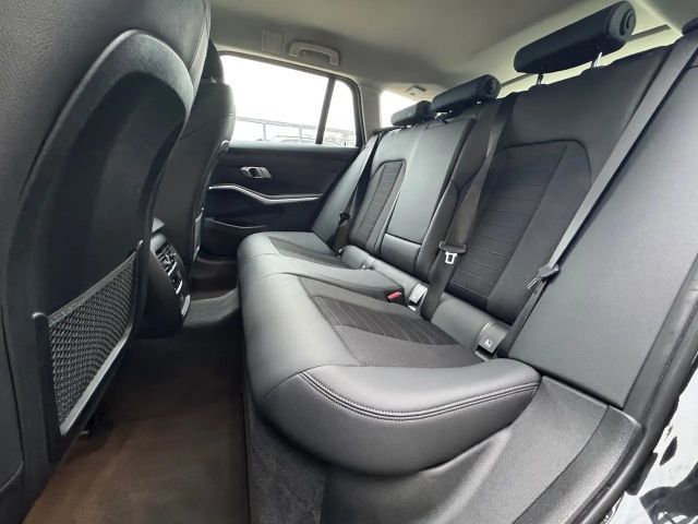 BMW 320 320d Touring