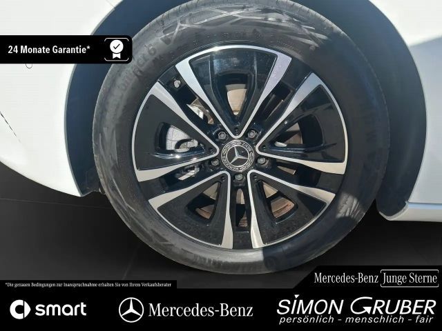 Mercedes-Benz B 200 Progressive Sedan