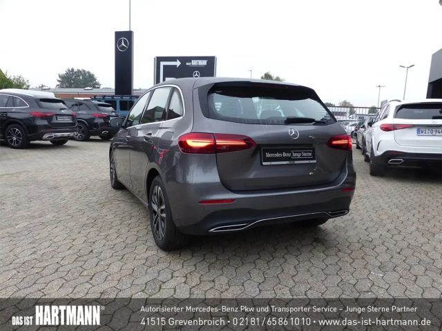 Mercedes-Benz B 200 Progressive Sedan