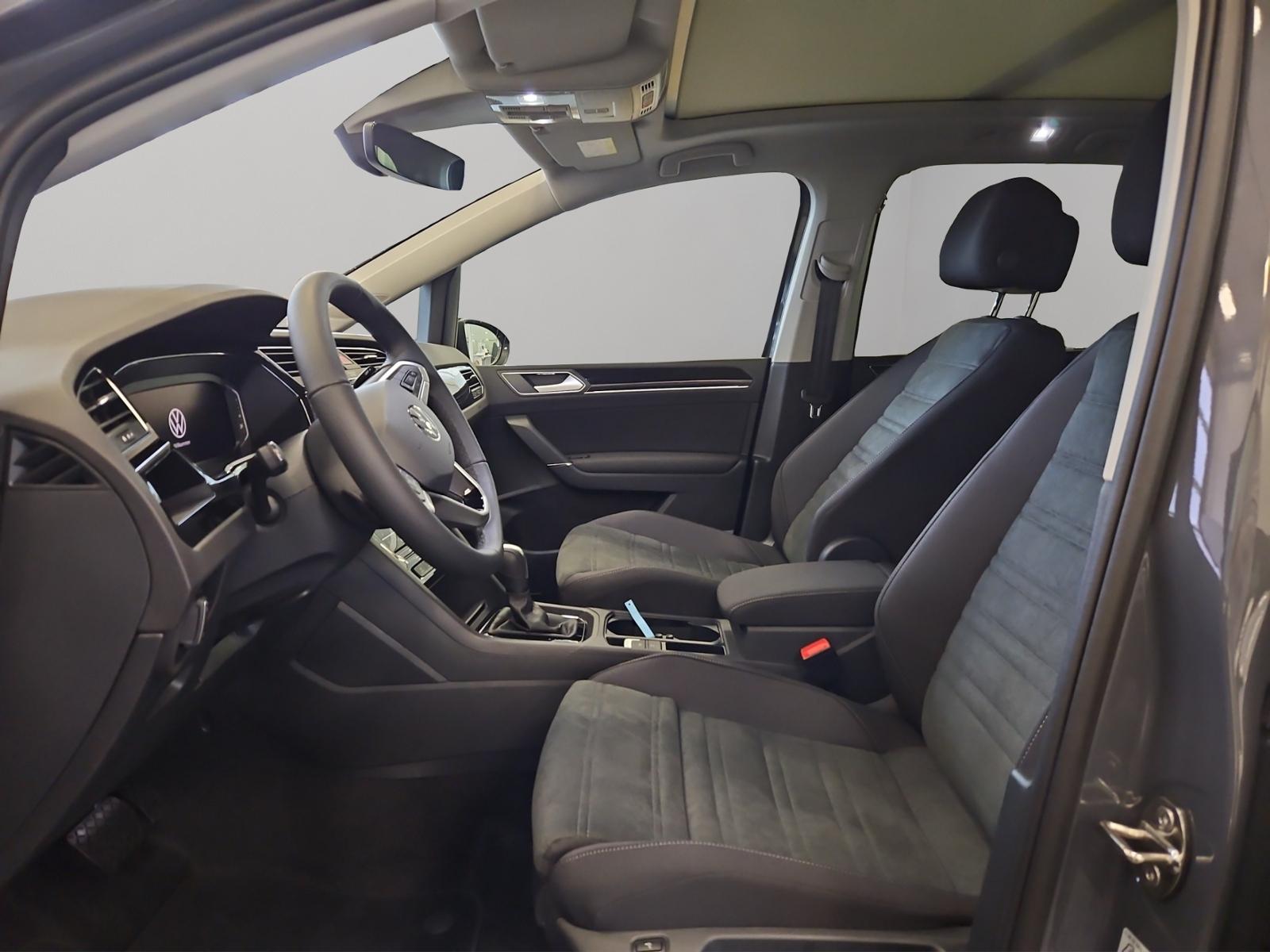 Volkswagen Touran 1.5 TSI Highline Style