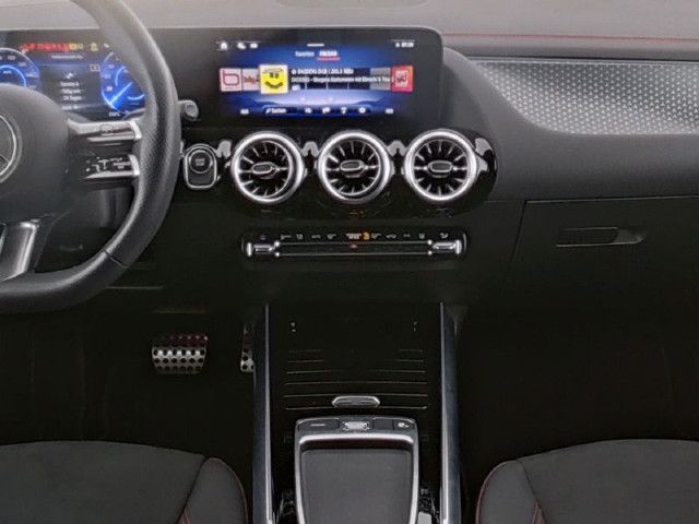 Mercedes-Benz EQA 300 4MATIC