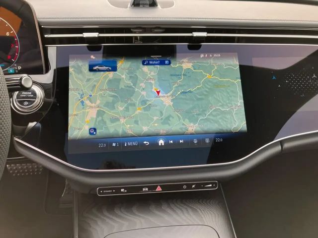 Mercedes-Benz E 200 AMG Line Sedan