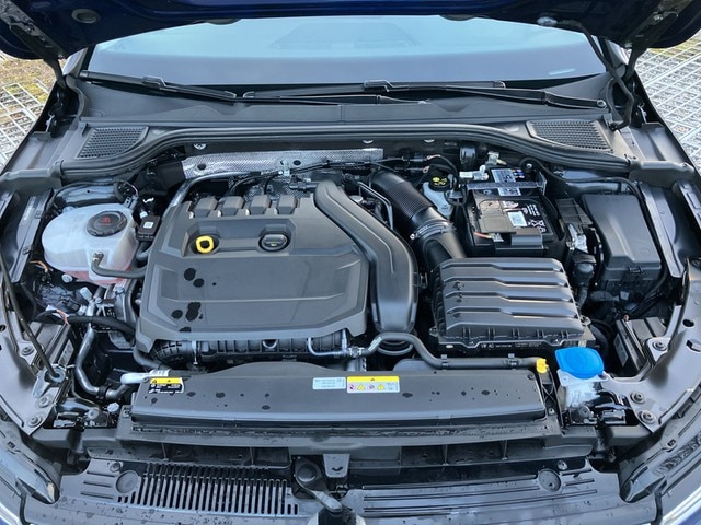 Volkswagen Golf 1.5 eTSI DSG Life Variant