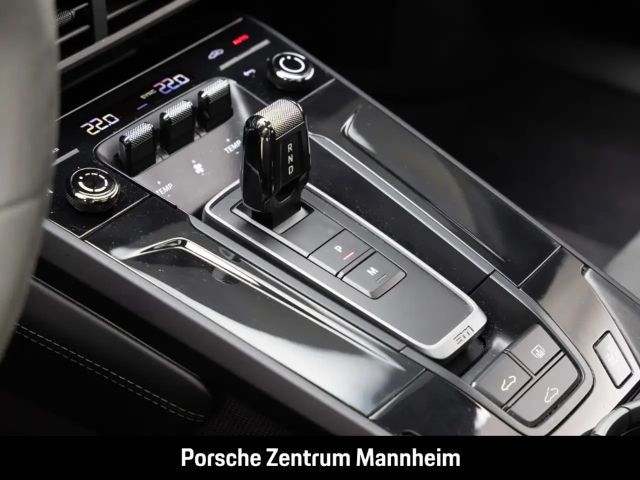 Porsche 992 Carrera Coupé GTS