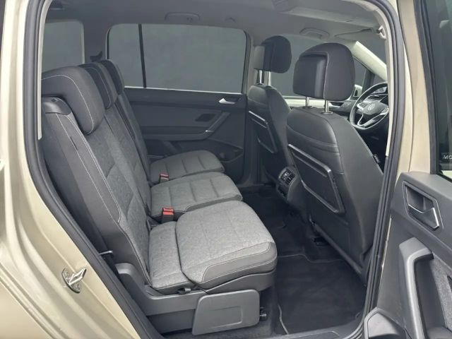 Volkswagen Touran 1.5 TSI DSG Move