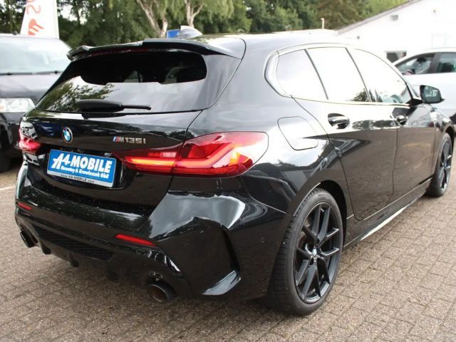 BMW 135 135i Sedan xDrive