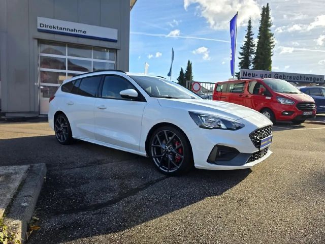 Ford Focus ST Line Wagon