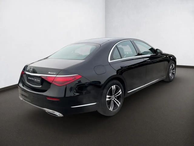Mercedes-Benz S 350 4MATIC S 350 d Sedan