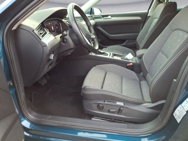 Volkswagen Passat 1.5 TSI Business DSG Variant