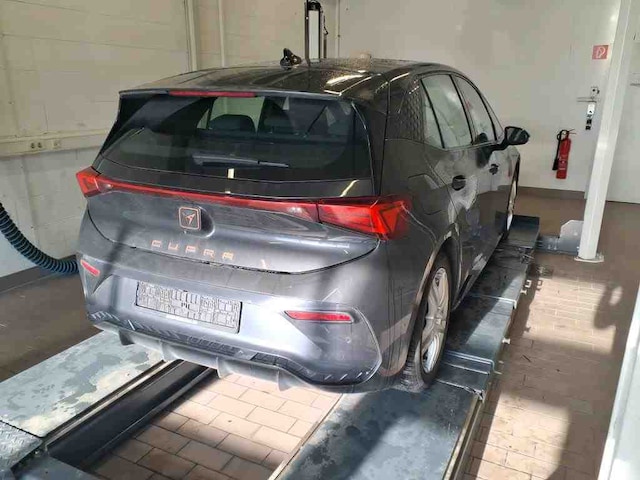 Cupra Born Born electric*NAVI*WÄRMEPUMPE*ACC*LED*18ZOLL*KAMERA*SHZ