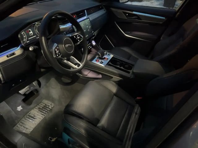 Jaguar F-Pace AWD D300 R-Dynamic