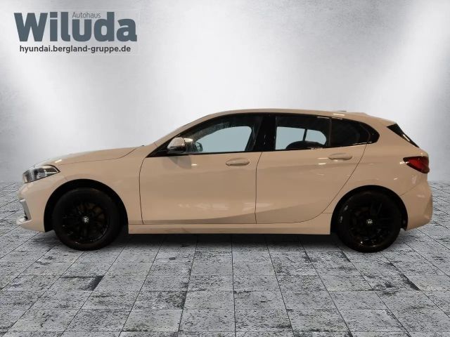 BMW 118 118i Luxury Line Sedan