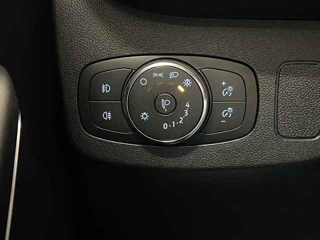 Ford Puma EcoBoost Titanium