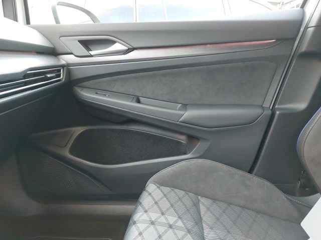 Volkswagen Golf 1.5 eTSI R-Line