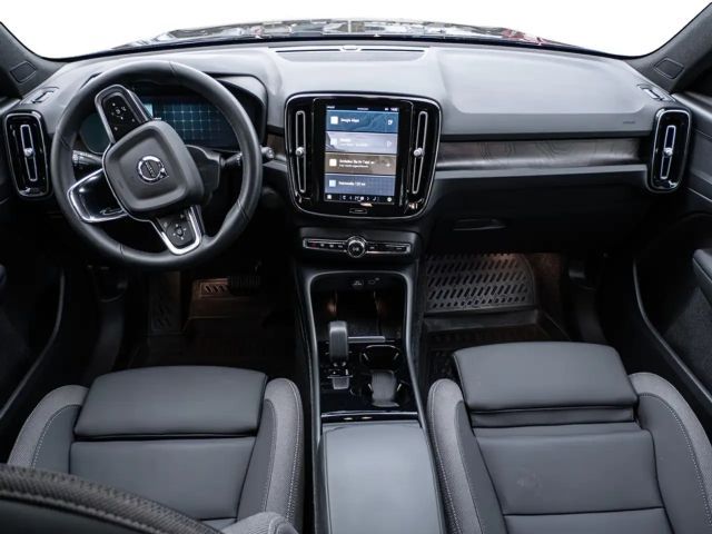 Volvo XC40 AWD Plus Recharge Twin Engine