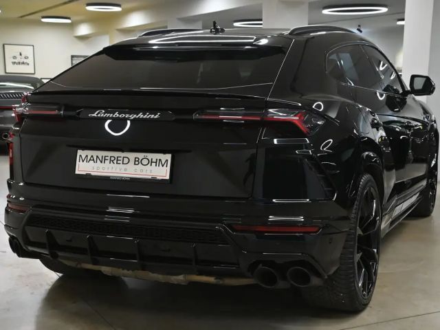 Lamborghini Urus AWD