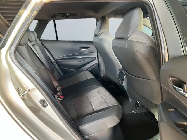 Toyota Corolla Hybride Team D