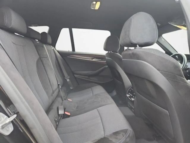 BMW 520 520d M-Sport Touring