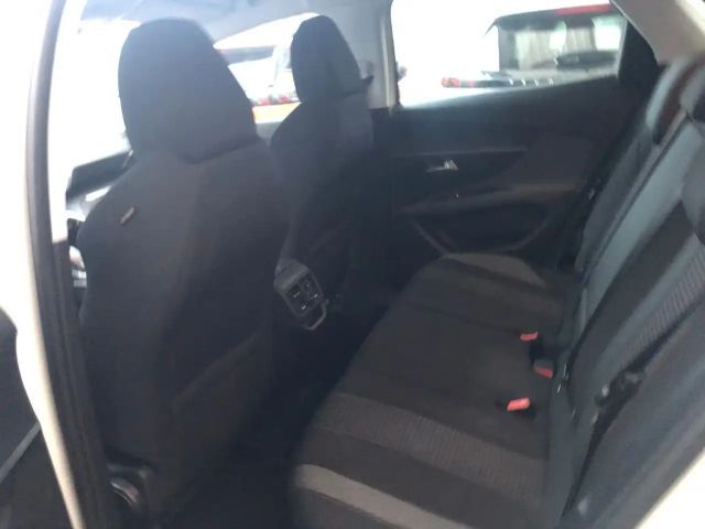 Peugeot 3008 Active Pack EAT8