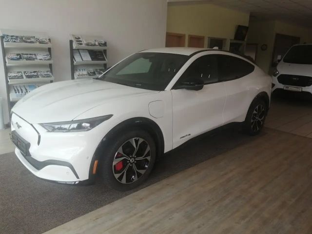 Ford Mustang Mach-E AWD Premium