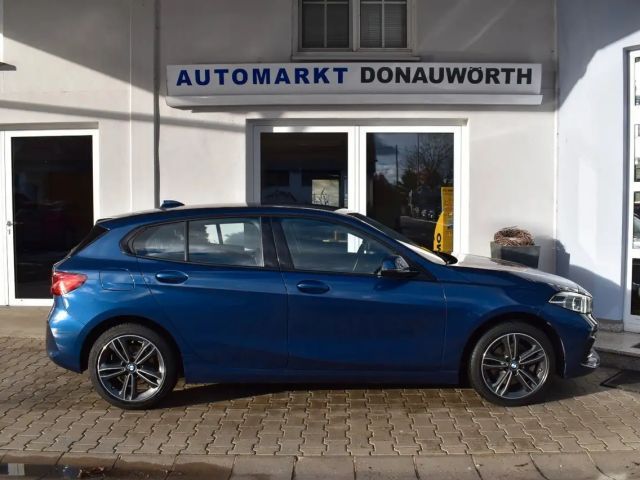 BMW 118 118i Sedan Sport Line