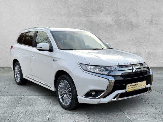 Mitsubishi Outlander 4WD PHEV