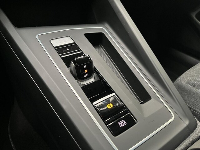 Volkswagen Golf 2.0 TDI DSG Life Variant