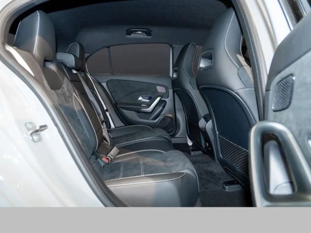 Mercedes-Benz A 200 Hatchback