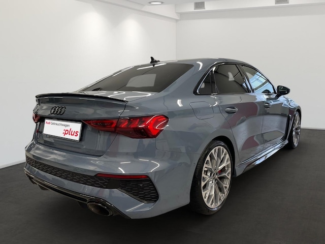 Audi RS3 Quattro S-Tronic Sedan