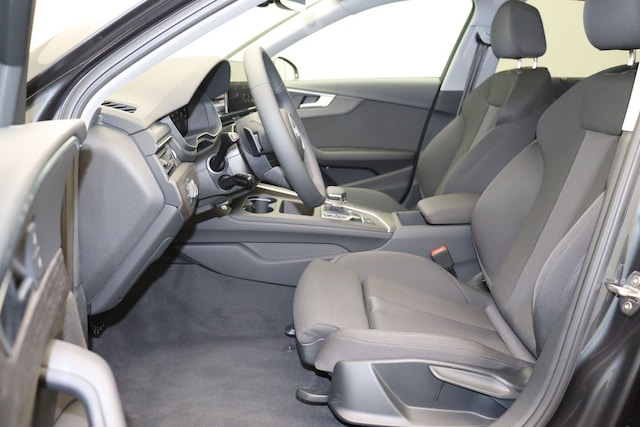 Audi A4 35 TFSI Avant S-Tronic