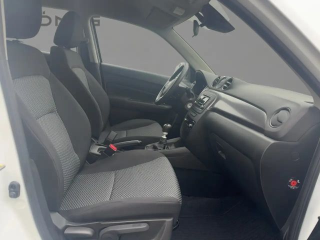 Suzuki Vitara Club Hybrid
