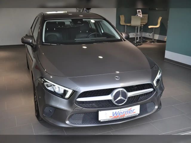 Mercedes-Benz A 200 A 200 d Progressive
