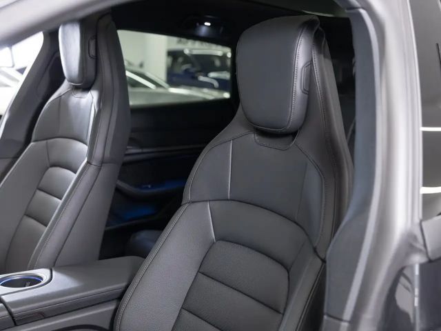 Porsche Taycan 4 Cross Turismo