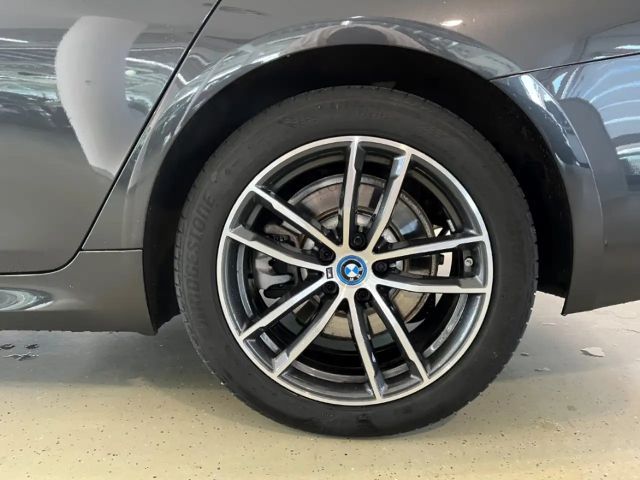 BMW 530 530e M-Sport Touring xDrive